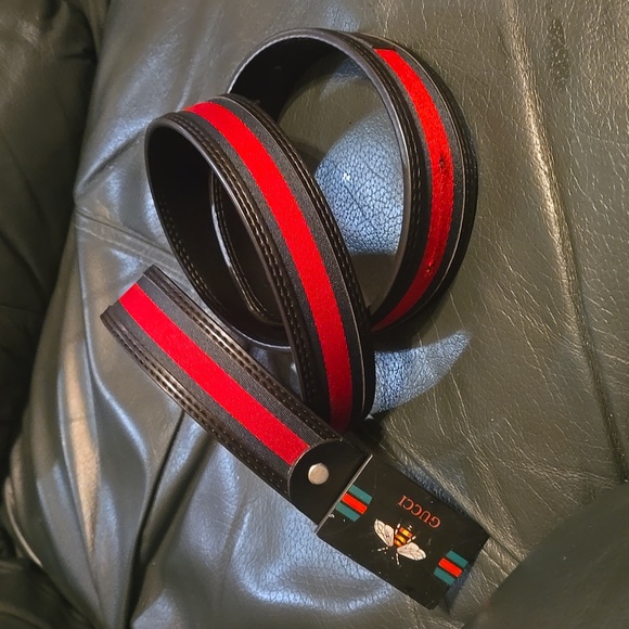 Gucci "Bee"Placard Belt:Green and Red Stripe onto leather - Picture 2 of 14